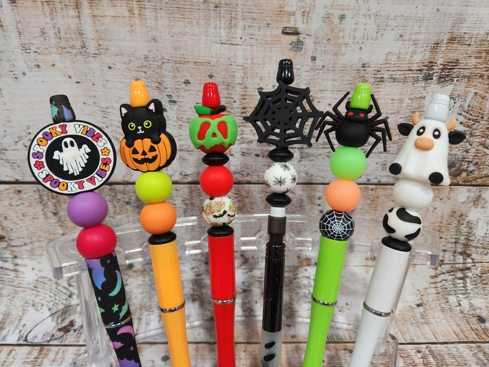 Beaded Halloween Pen, Journaling, Ghost Cow, Cute Pen, Spooky Season, Halloween Spider Web, Spooky Vibes, Scrapbooking, Pencil, Fall Pen