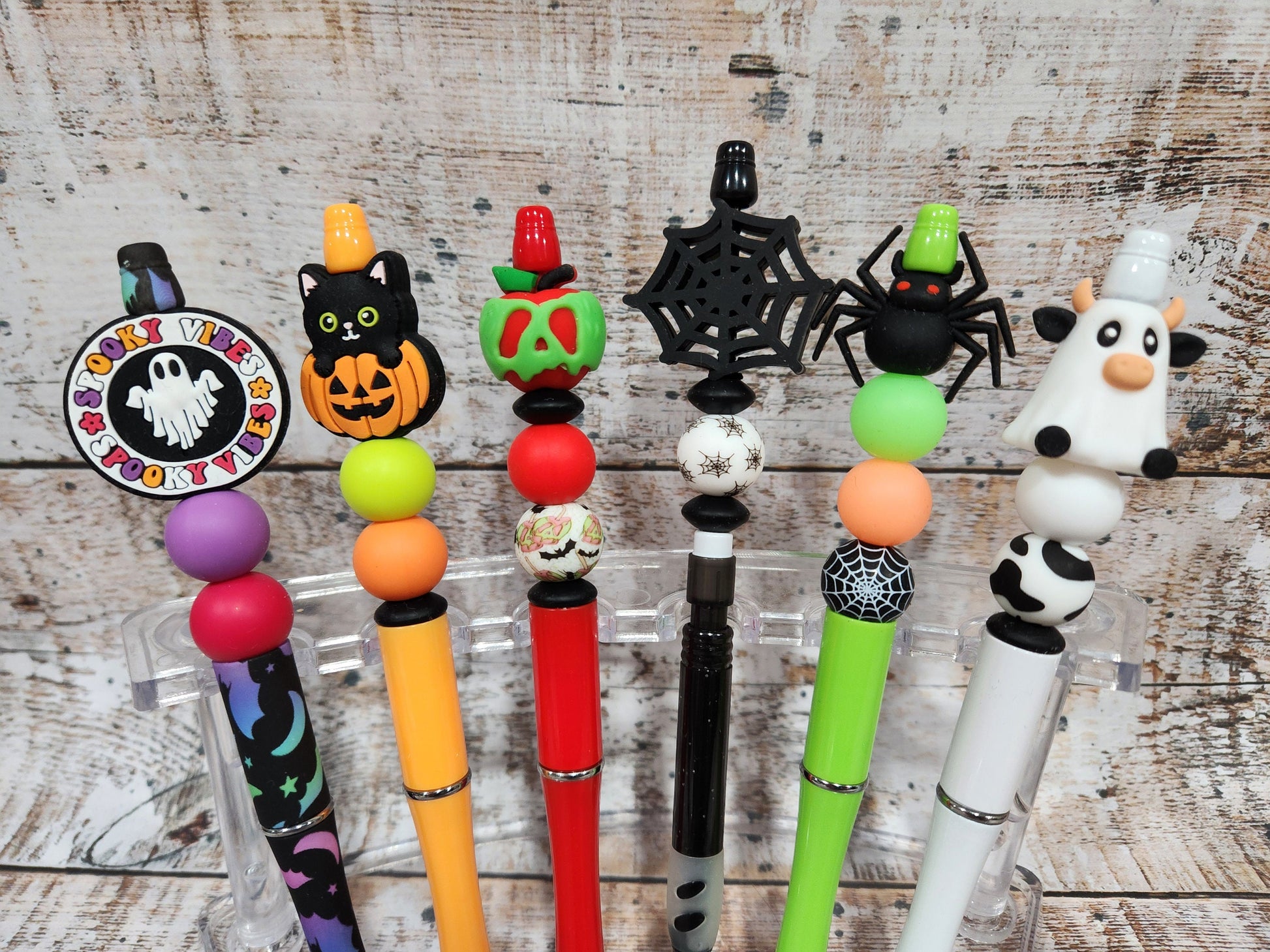 Beaded Halloween Pen, Journaling, Ghost Cow, Cute Pen, Spooky Season, Halloween Spider Web, Spooky Vibes, Scrapbooking, Pencil, Fall Pen