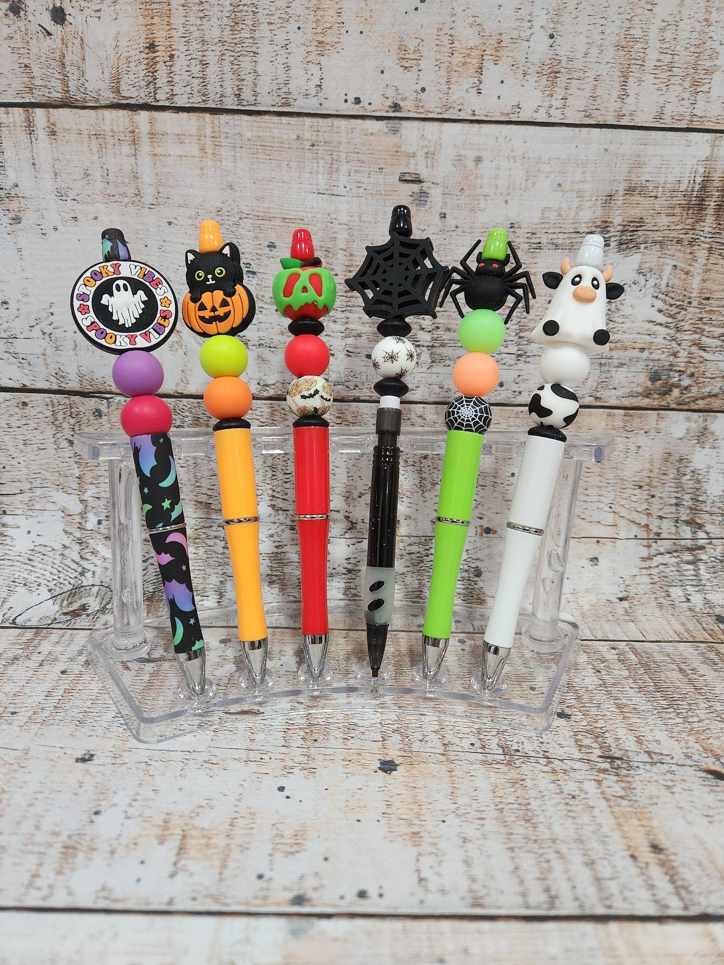 Beaded Halloween Pen, Journaling, Ghost Cow, Cute Pen, Spooky Season, Halloween Spider Web, Spooky Vibes, Scrapbooking, Pencil, Fall Pen